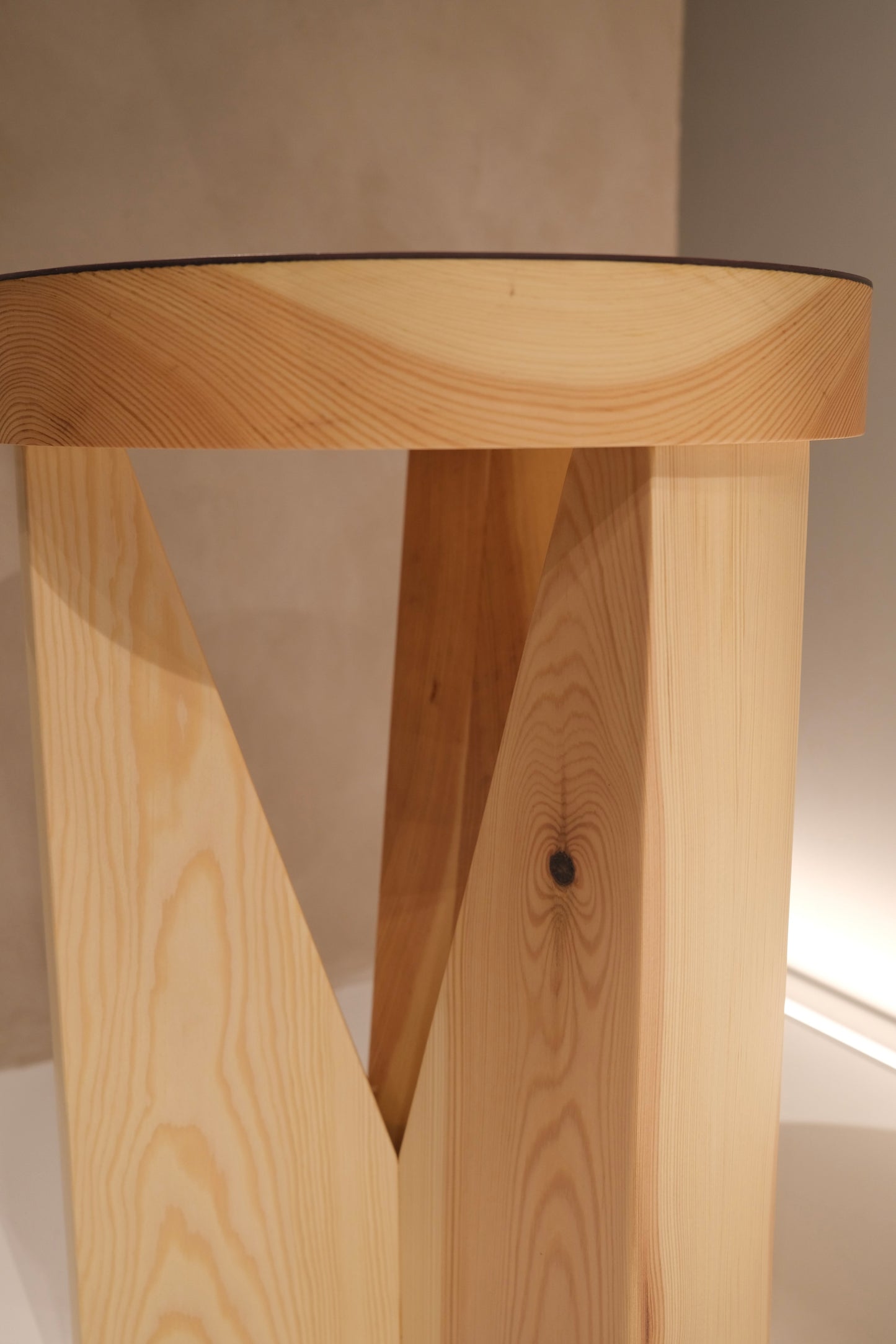 CUGINO Stool 