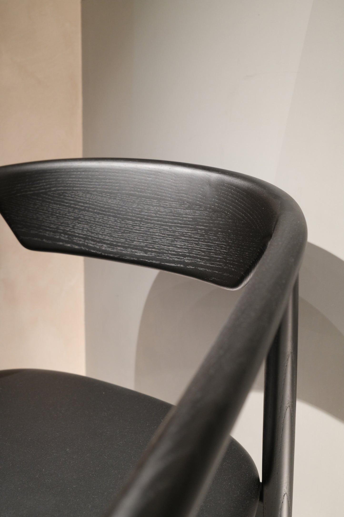 LEVA Chair