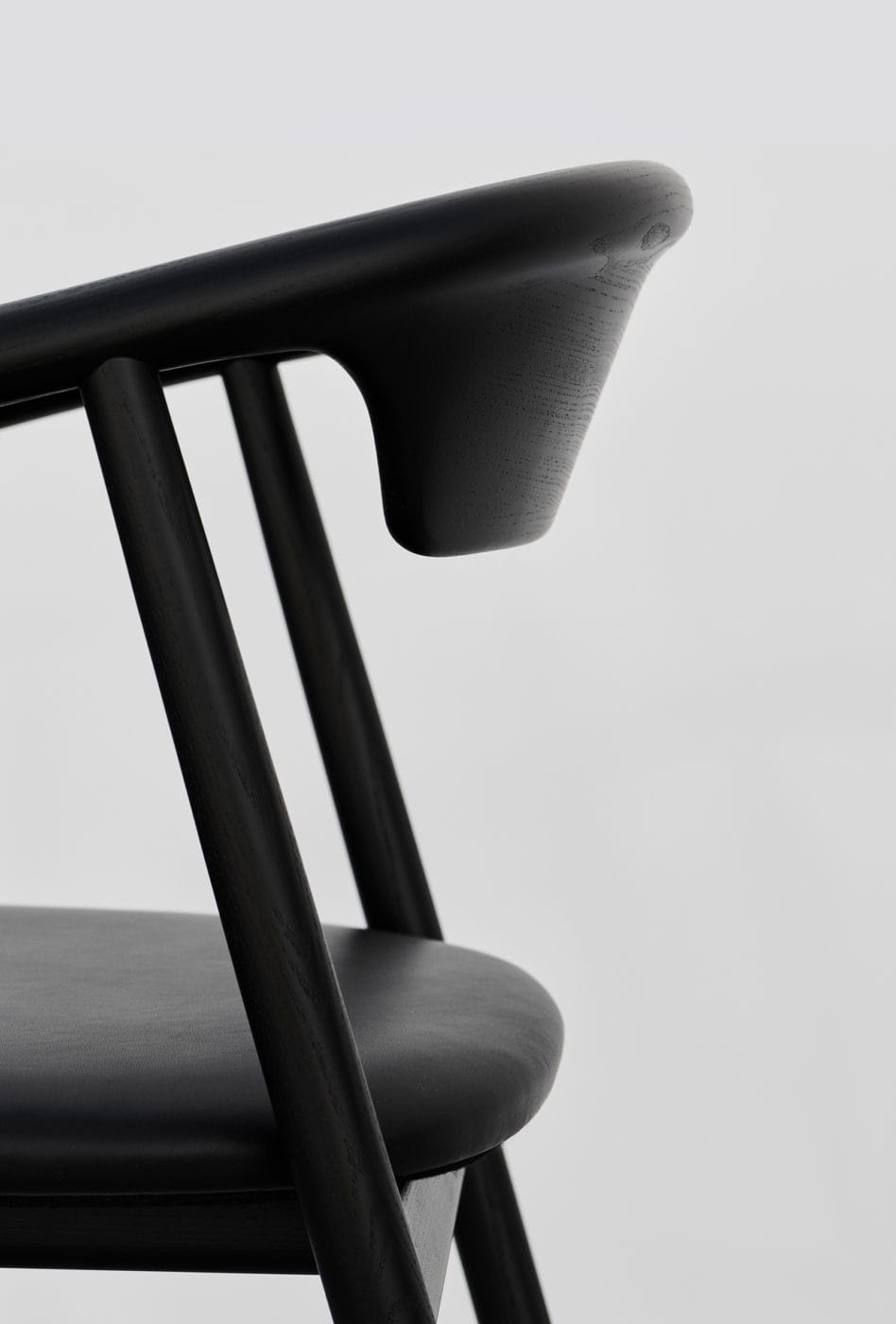 LEVA Chair